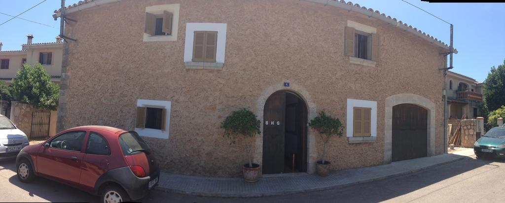 Residencial Rustic Lau Hostel Palma de Mallorca Exterior photo